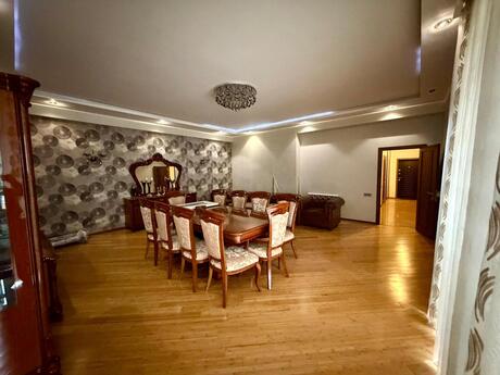 3 otaqlı yeni tikili - 8 Noyabr m. - 140 m²