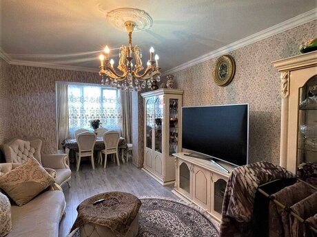 3 otaqlı köhnə tikili - 28 May m. - 75 m²
