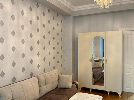 3 otaqlı köhnə tikili - Köhnə Günəşli q. - 70 m²