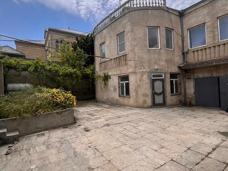 8 otaqlı həyət evi/bağ evi - Qara Qarayev m. - 350 m²