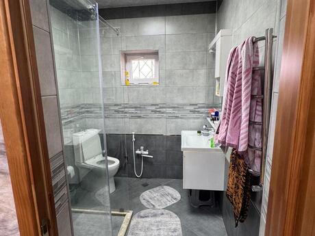 4 otaqlı həyət evi/bağ evi - Mərdəkan q. - 180 m²