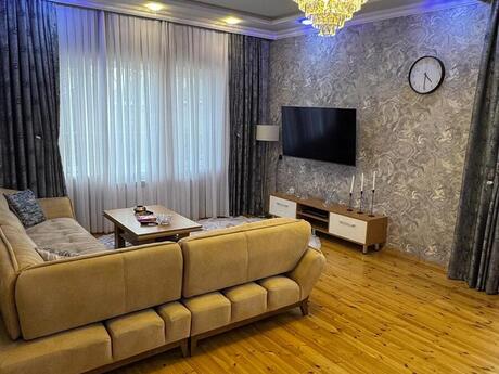 4 otaqlı həyət evi/bağ evi - Mərdəkan q. - 180 m²