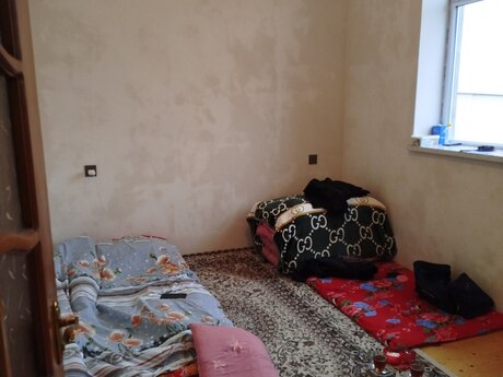 3 otaqlı həyət evi/bağ evi - Saray q. - 85 m²