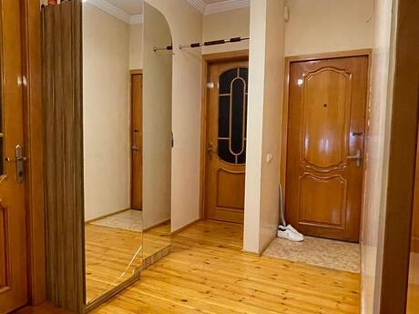3 otaqlı köhnə tikili - Azadlıq Prospekti m. - 94 m²