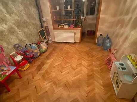 3 otaqlı köhnə tikili - Azadlıq Prospekti m. - 90 m²