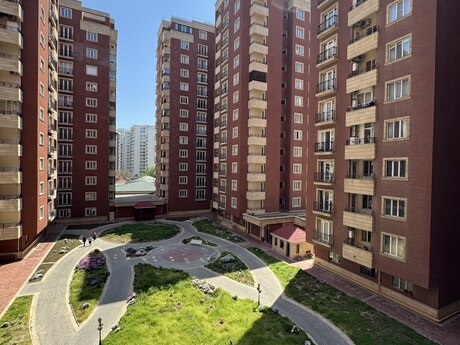 4 otaqlı yeni tikili - 28 May m. - 186 m²