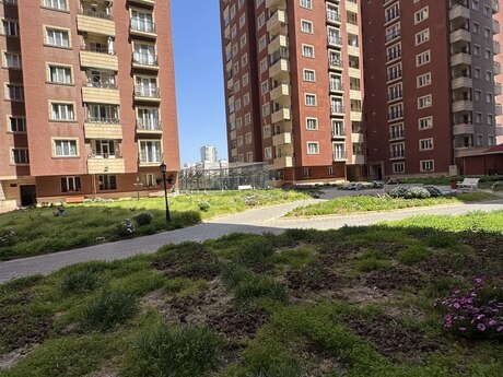 4 otaqlı yeni tikili - 28 May m. - 186 m²