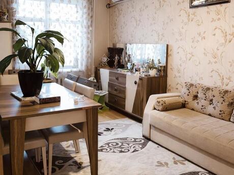 2 otaqlı köhnə tikili - Yeni Günəşli q. - 70 m²