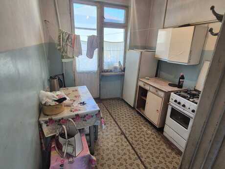 2 otaqlı köhnə tikili - Həzi Aslanov m. - 65 m²