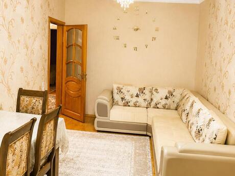 3 otaqlı köhnə tikili - Yeni Günəşli q. - 80 m²