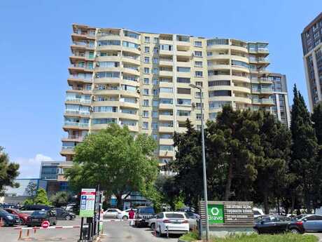 4 otaqlı yeni tikili - Şah İsmayıl Xətai m. - 195 m²