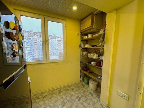 2 otaqlı köhnə tikili - Gənclik m. - 70 m²