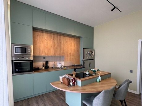 5 otaqlı həyət evi/bağ evi - Badamdar q. - 168 m²