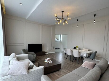 5 otaqlı həyət evi/bağ evi - Badamdar q. - 168 m²