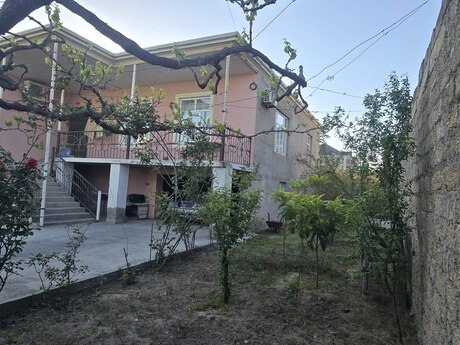 5 otaqlı həyət evi/bağ evi - Binə q. - 180 m²