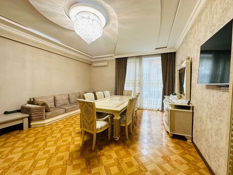 3-комнатная квартира, 165 м², 8 Noyabr: 475 000 ₼ 3