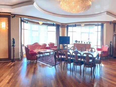 4 otaqlı yeni tikili - 28 May m. - 220 m²