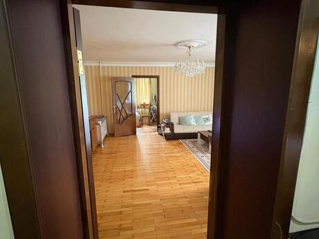 5 otaqlı köhnə tikili - Qara Qarayev m. - 100 m²