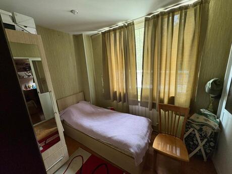 5 otaqlı köhnə tikili - Qara Qarayev m. - 100 m²