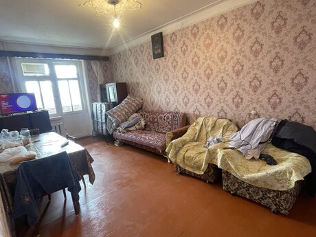 3 otaqlı köhnə tikili - 7-ci mikrorayon q. - 70 m²