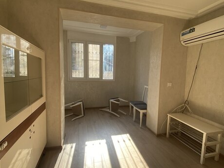 2 otaqlı köhnə tikili - İnşaatçılar m. - 45 m²