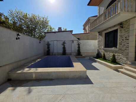 5 otaqlı həyət evi/bağ evi - Şüvəlan q. - 150 m²