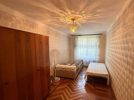 2 otaqlı köhnə tikili - Elmlər Akademiyası m. - 90 m²