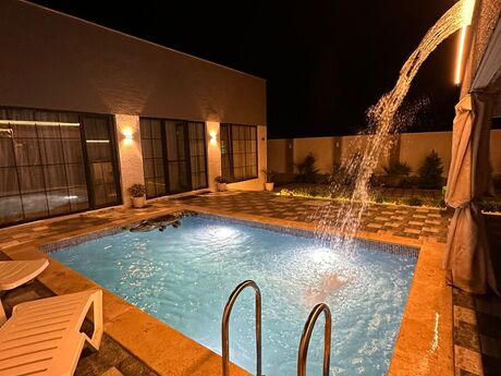3 otaqlı həyət evi/bağ evi - Şüvəlan q. - 250 m²