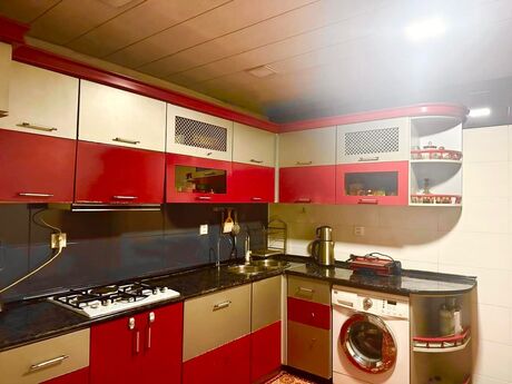 3 otaqlı köhnə tikili - Elmlər Akademiyası m. - 75 m²