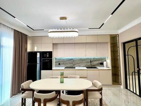 3-комн. новостройка - Ясамальский р. - 145 м²