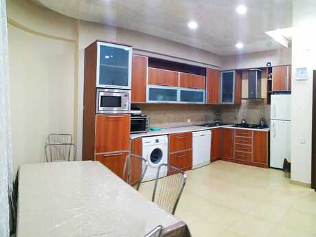 4 otaqlı yeni tikili - Nərimanov r. - 190 m²