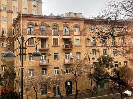 Объявление №6110320 - Баку, м. Элмляр Академиясы, 3-комн., 80 м², 2/5 этаж