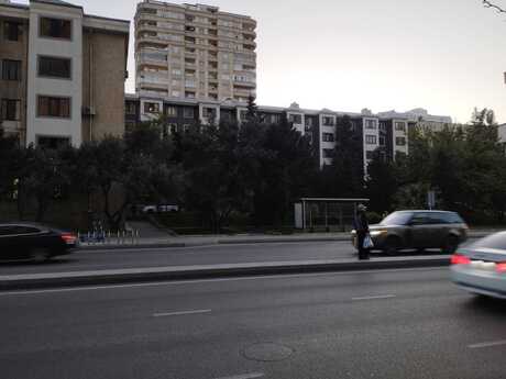 3 otaqlı köhnə tikili - İnşaatçılar m. - 60 m²