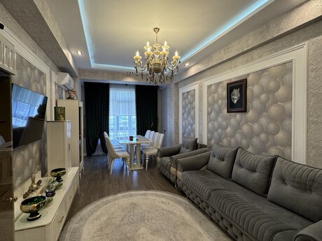 3 otaqlı mənzil, 136 m², 8-ci mikrorayon: 420 000 ₼ 5