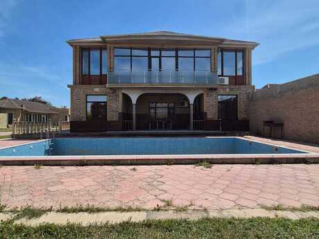 5 otaqlı həyət evi/bağ evi - Novxanı q. - 400 m²
