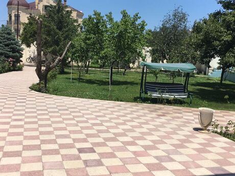 4 otaqlı həyət evi/bağ evi - Novxanı q. - 200 m²