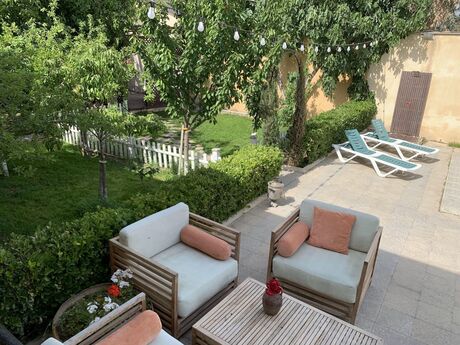 5 otaqlı həyət evi/bağ evi - Novxanı q. - 170 m²