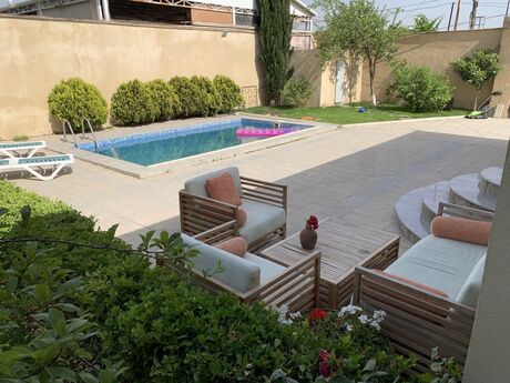 5 otaqlı həyət evi/bağ evi - Novxanı q. - 170 m²