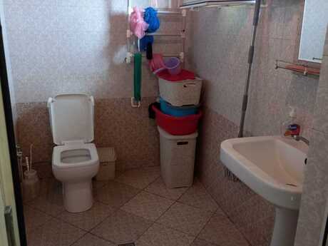6 otaqlı həyət evi/bağ evi - Əmircan q. - 200 m²