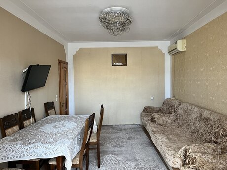 2 otaqlı köhnə tikili - Bakıxanov q. - 40 m²