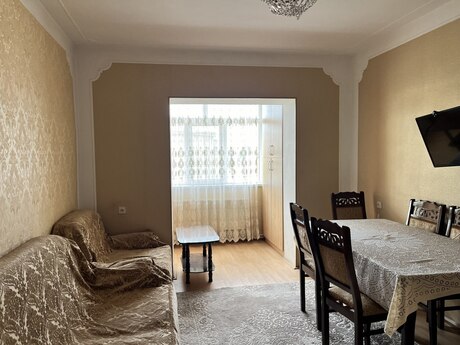 2 otaqlı köhnə tikili - Bakıxanov q. - 40 m²