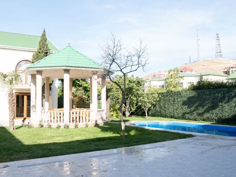 4 otaqlı həyət evi/bağ evi - Novxanı q. - 200 m²