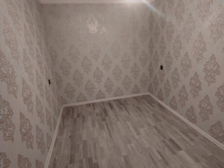 2 otaqlı köhnə tikili - Azadlıq Prospekti m. - 42 m²