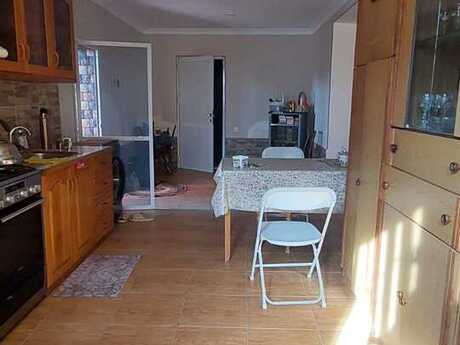 4 otaqlı həyət evi/bağ evi - Səngəçal q. - 150 m²