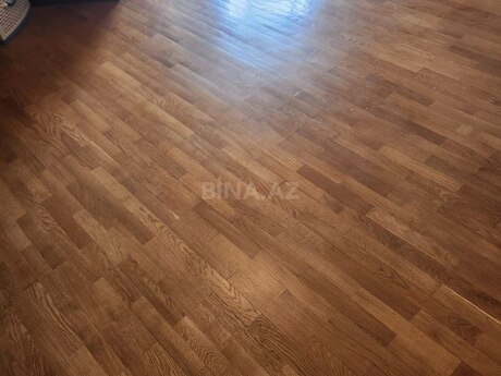 3 otaqlı köhnə tikili - 28 May m. - 85 m²