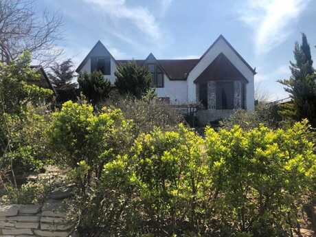 5 otaqlı həyət evi/bağ evi - Novxanı q. - 350 m²