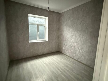 4 otaqlı həyət evi/bağ evi - Binəqədi r. - 110 m²