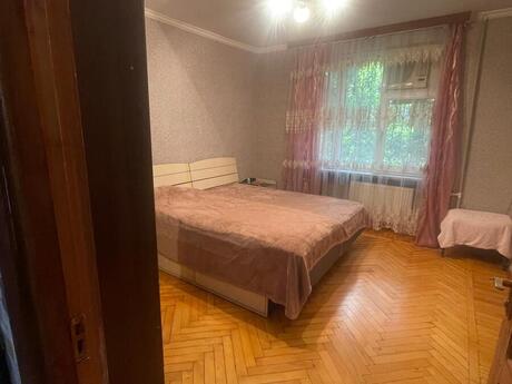 2 otaqlı köhnə tikili - Nizami m. - 54 m²