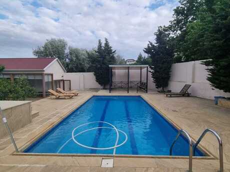 5 otaqlı həyət evi/bağ evi - Novxanı q. - 250 m²