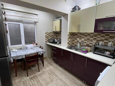 3 otaqlı köhnə tikili - Yeni Günəşli q. - 75 m²